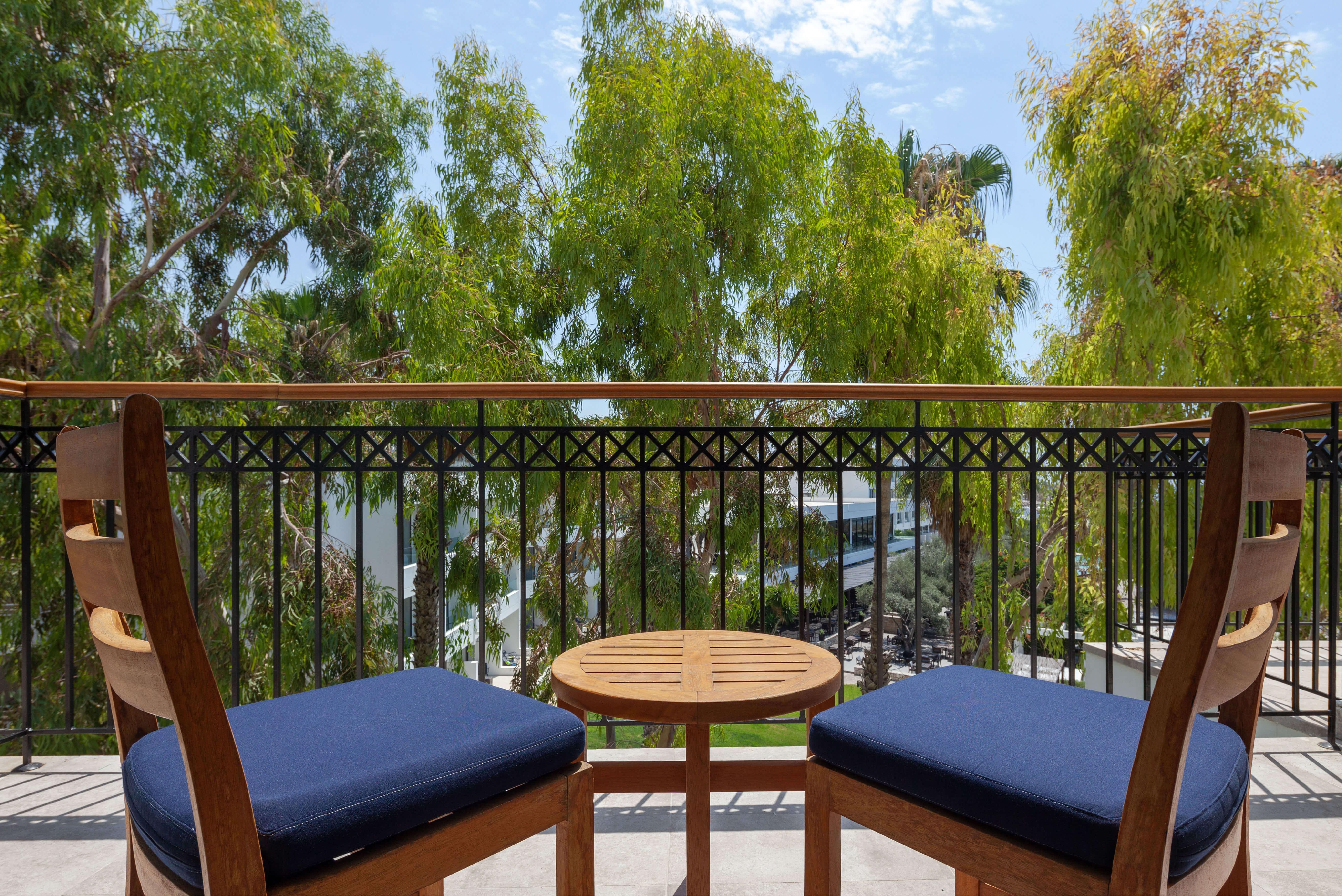 Annabelle Hotel Пафос Екстериор снимка A balcony