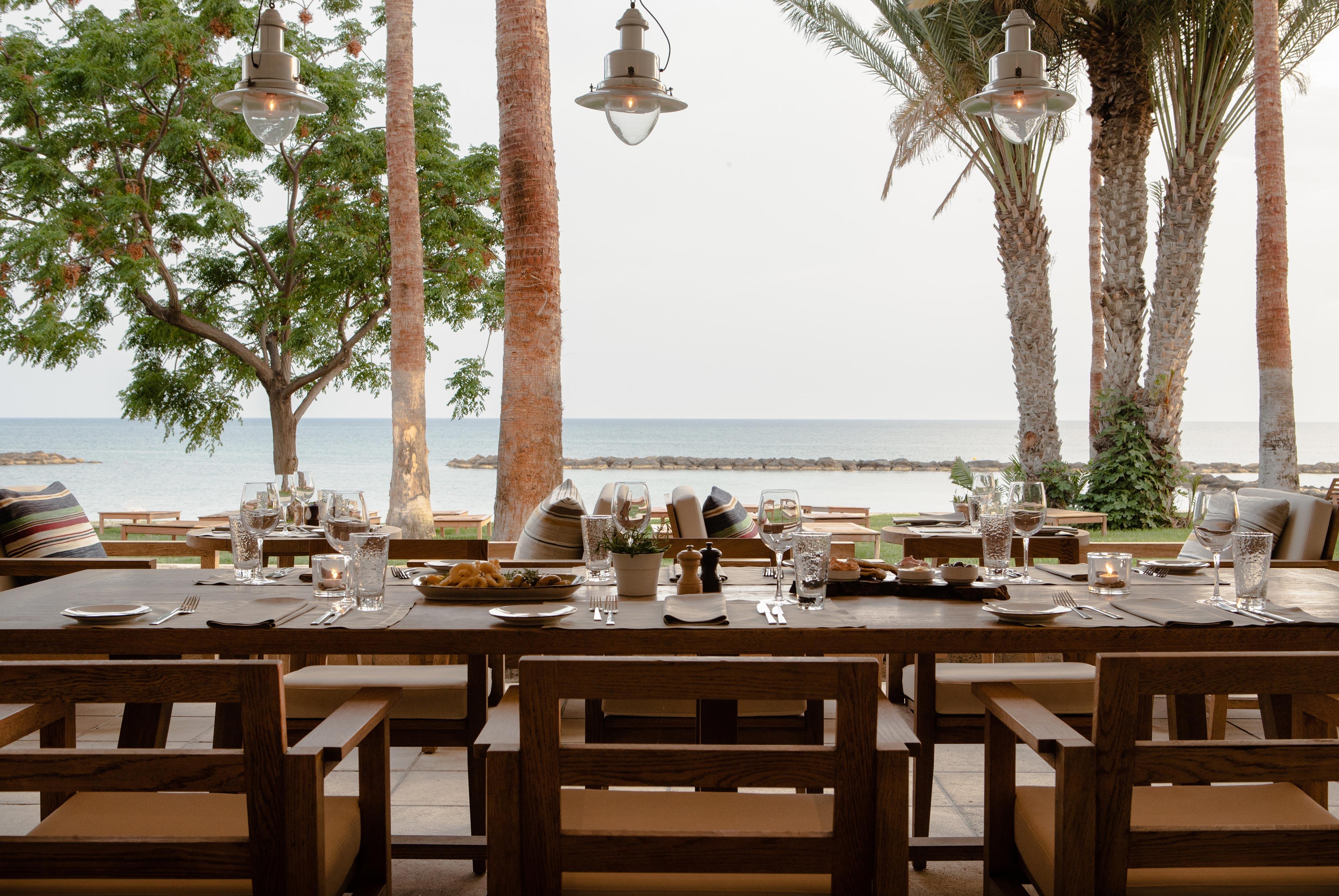 Annabelle Hotel Пафос Екстериор снимка The restaurant at the Cape