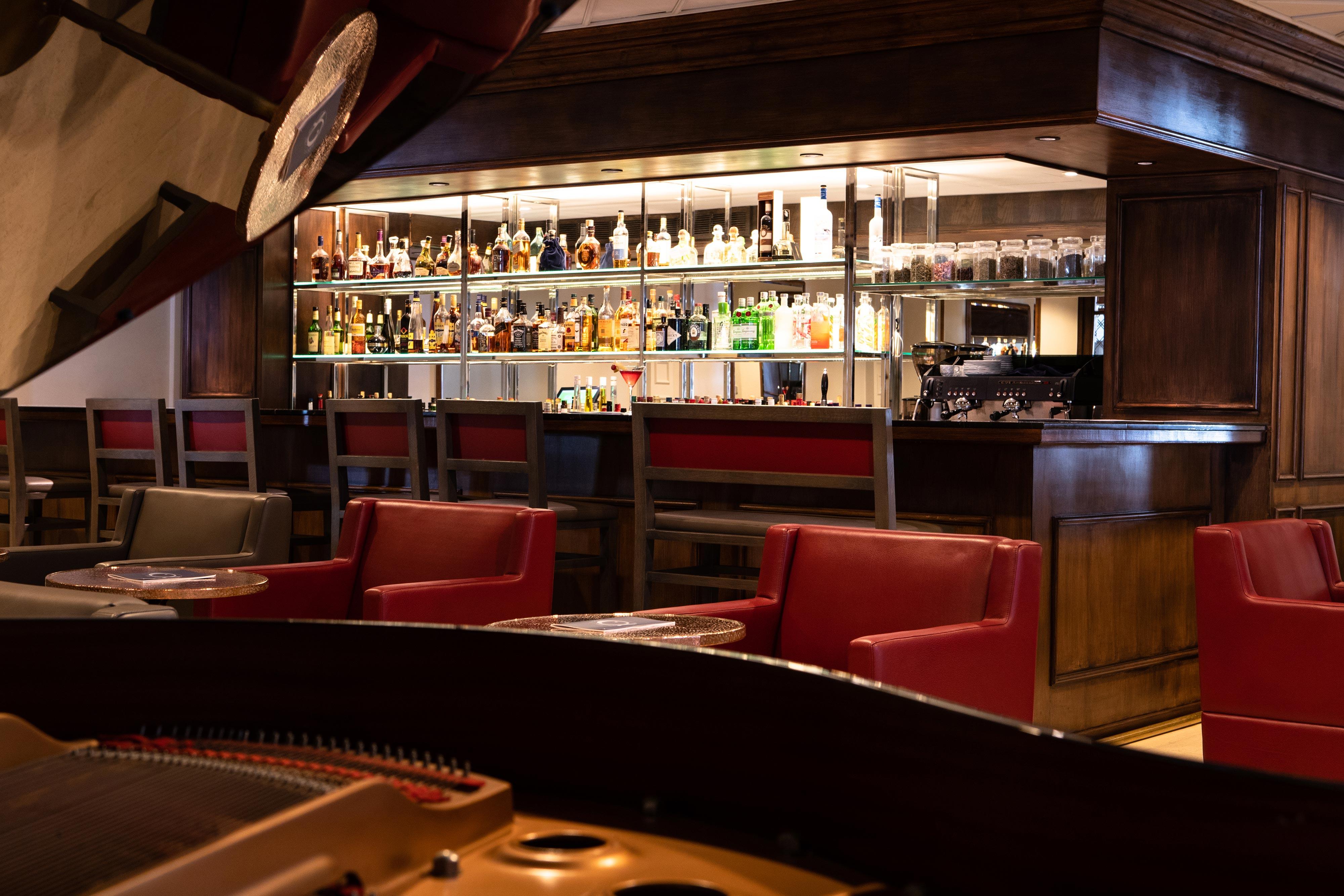 Annabelle Hotel Пафос Екстериор снимка The bar at the hotel