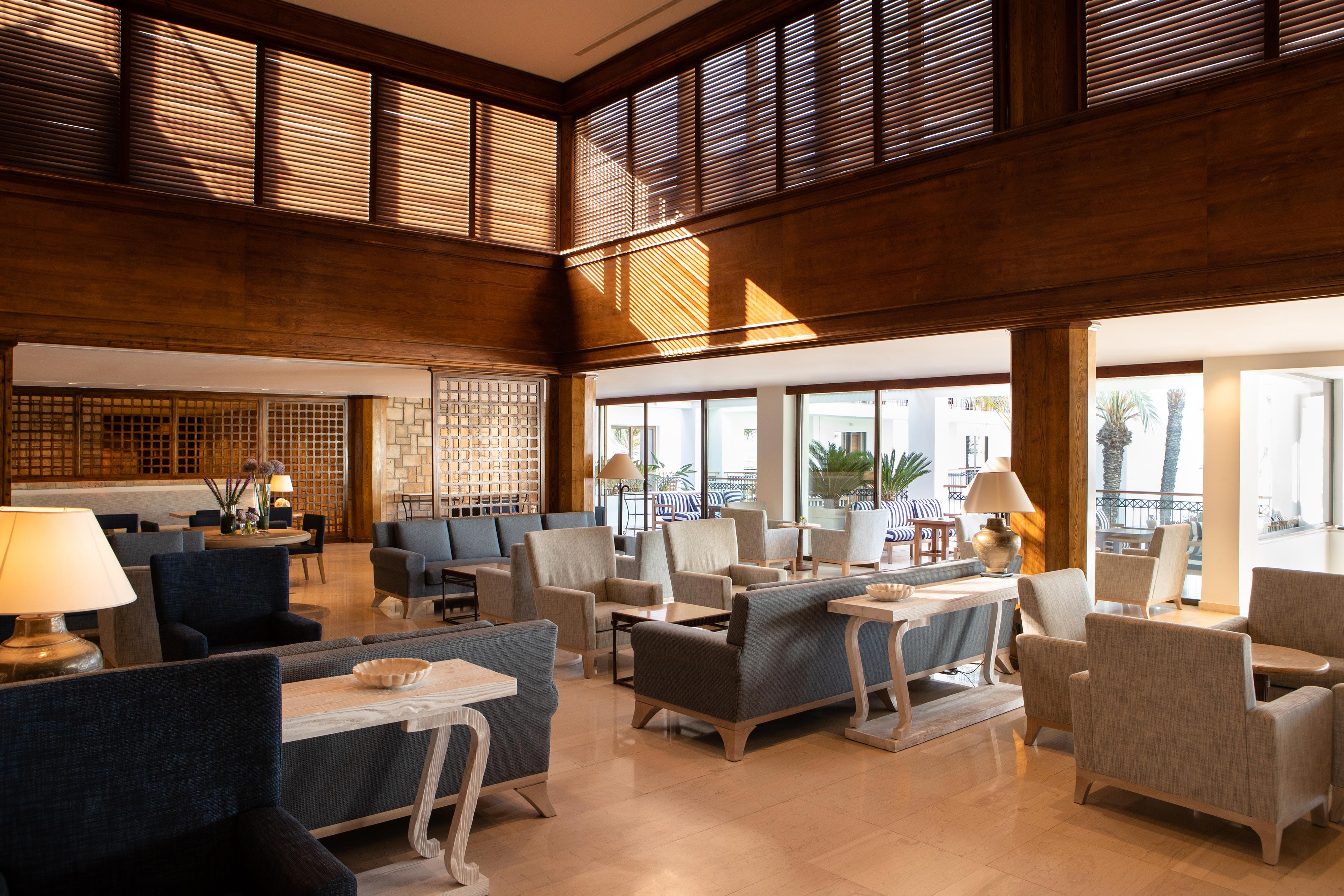 Annabelle Hotel Пафос Екстериор снимка The lounge at the airport