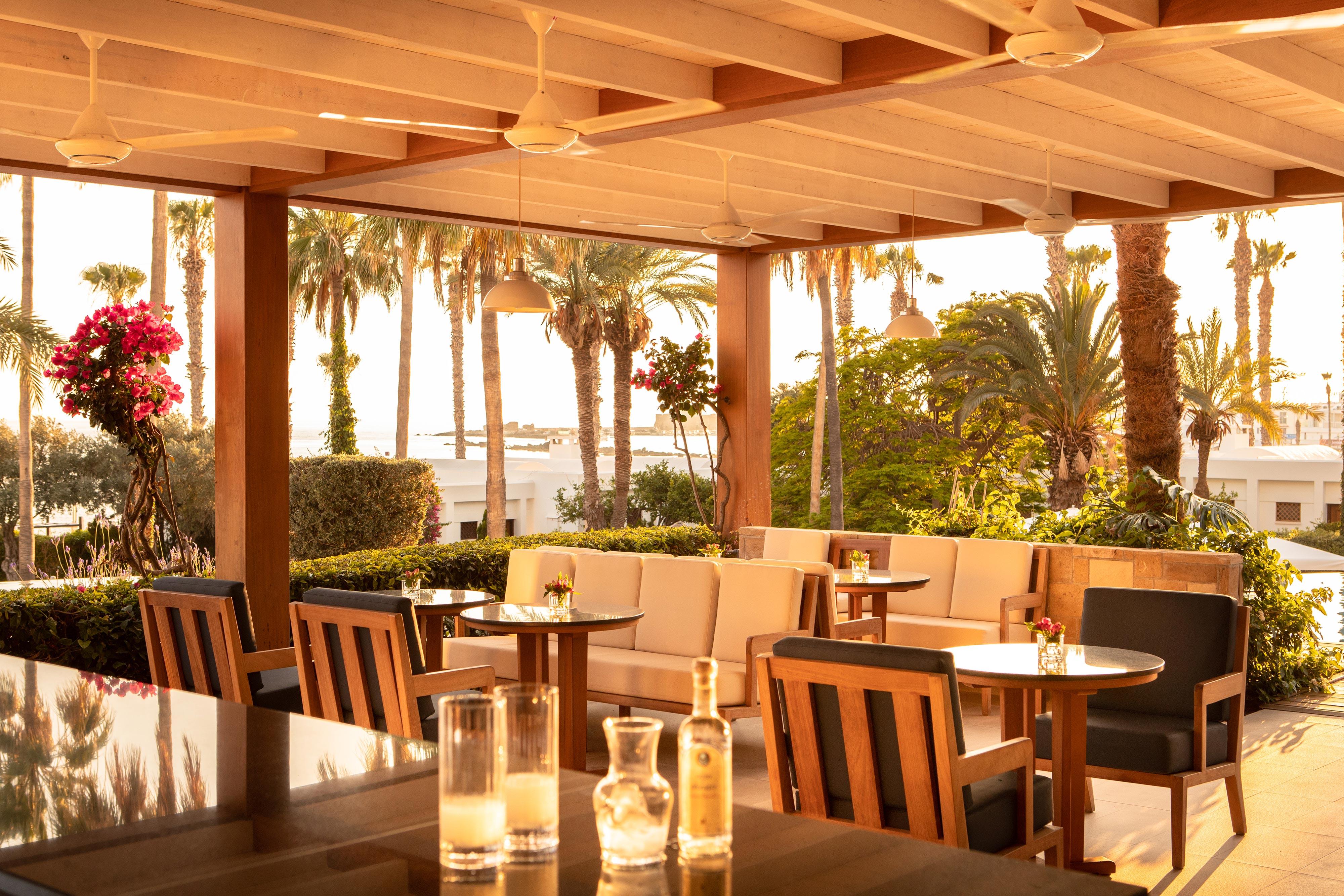 Annabelle Hotel Пафос Екстериор снимка The Beach Club