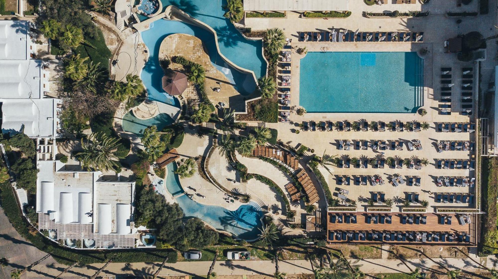 Annabelle Hotel Пафос Екстериор снимка Aerial view of the resort