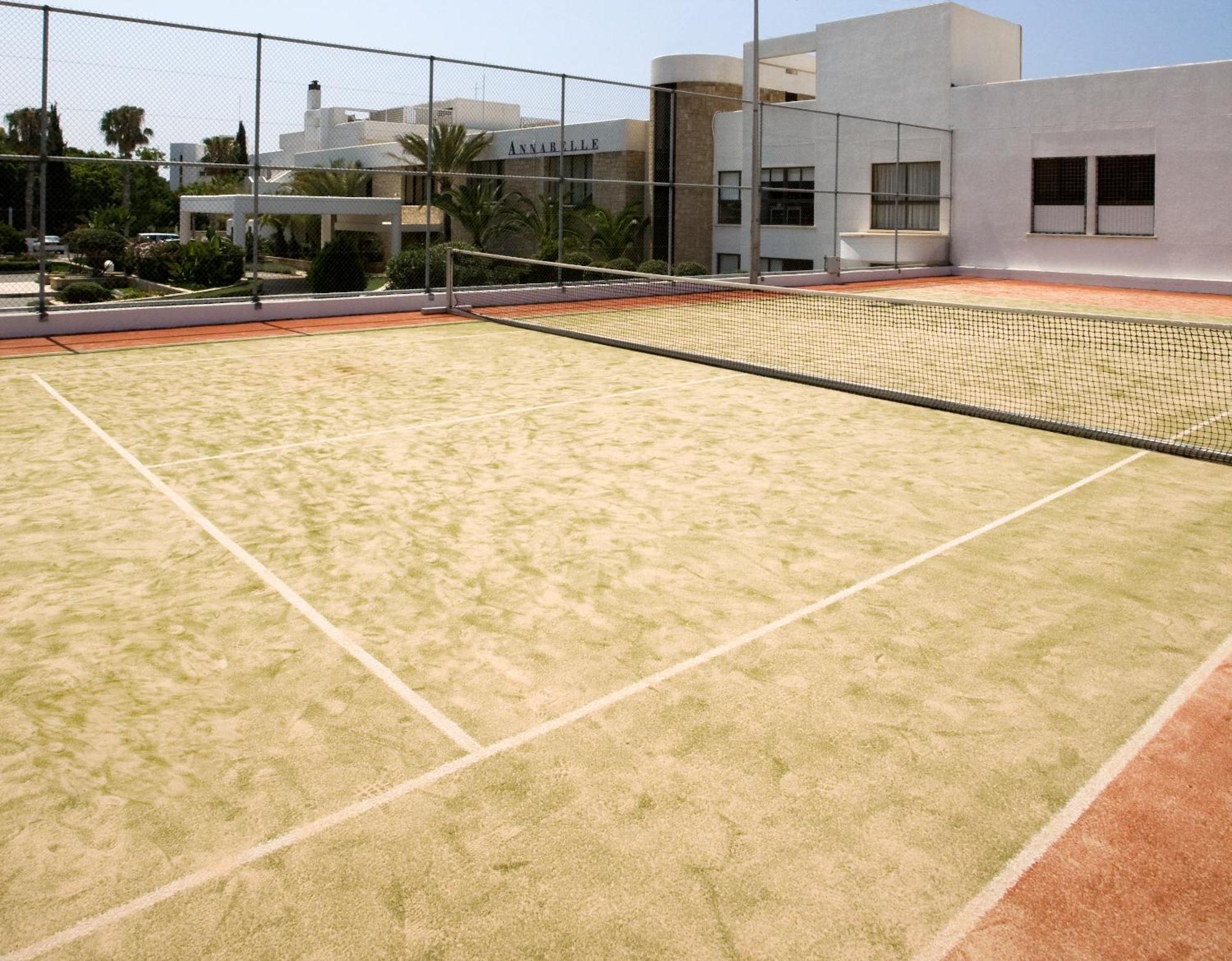 Annabelle Hotel Пафос Екстериор снимка Tennis court