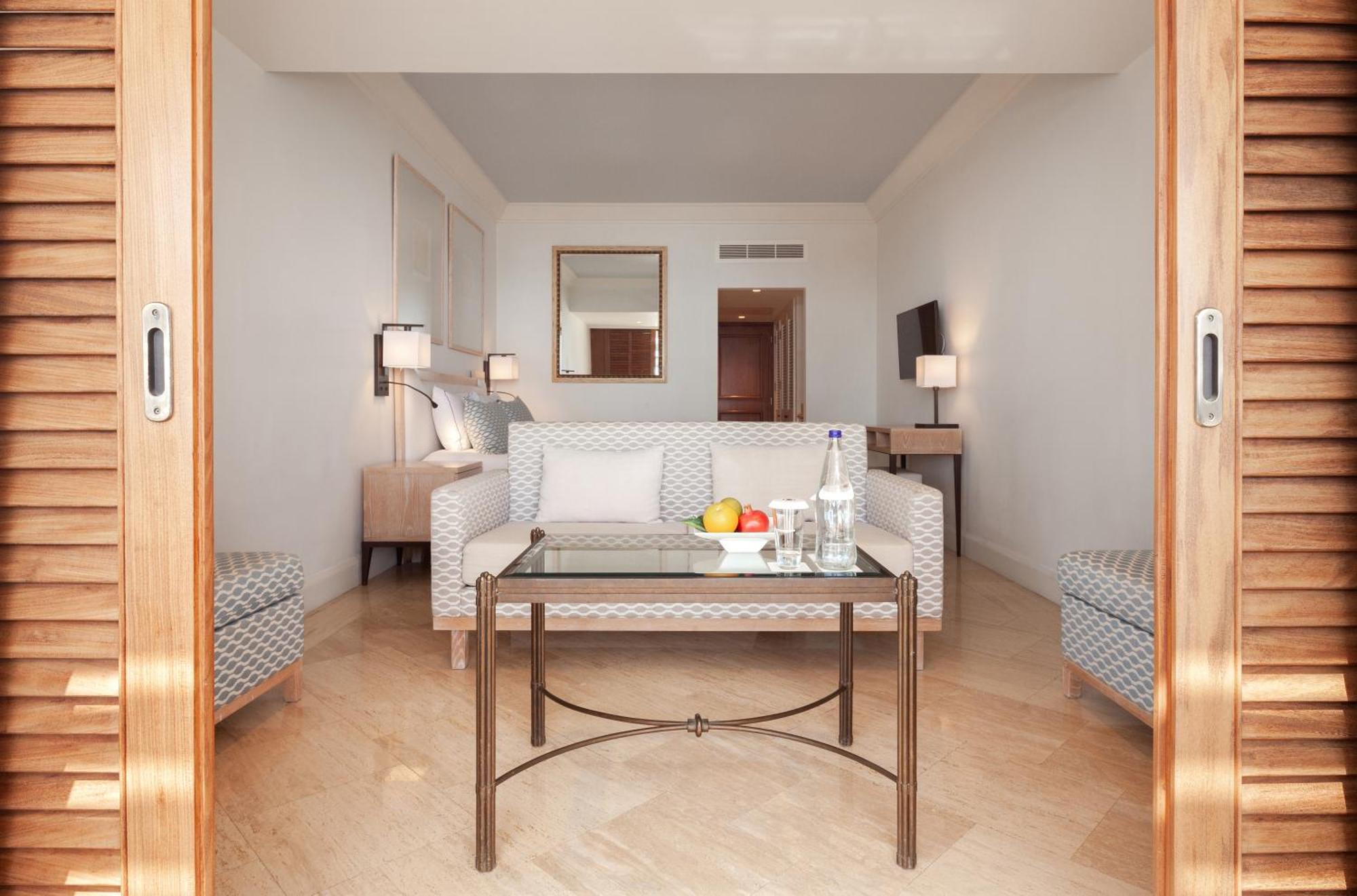 Annabelle Hotel Пафос Екстериор снимка